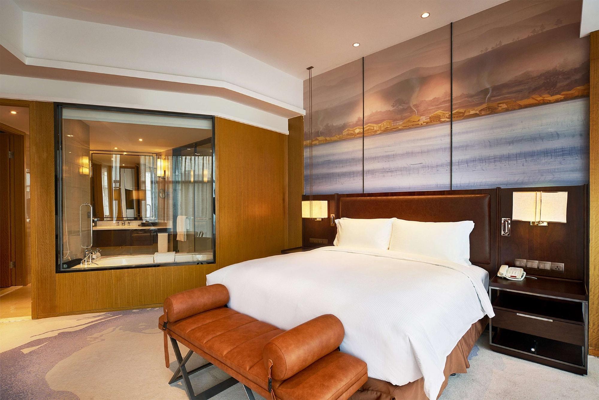 Doubletree By Hilton Ningbo Beilun Hotel Exterior photo