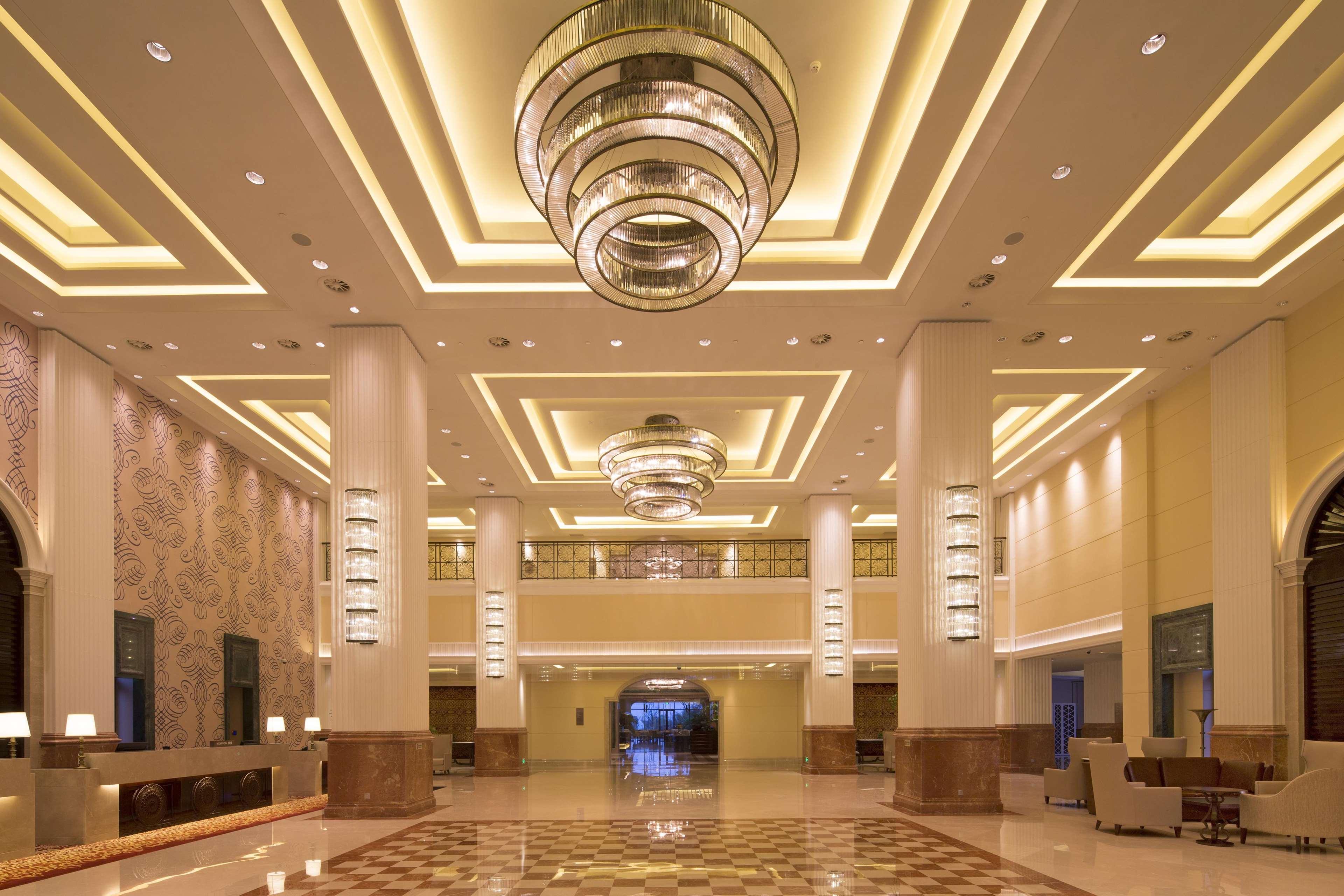 Doubletree By Hilton Ningbo Beilun Hotel Exterior photo