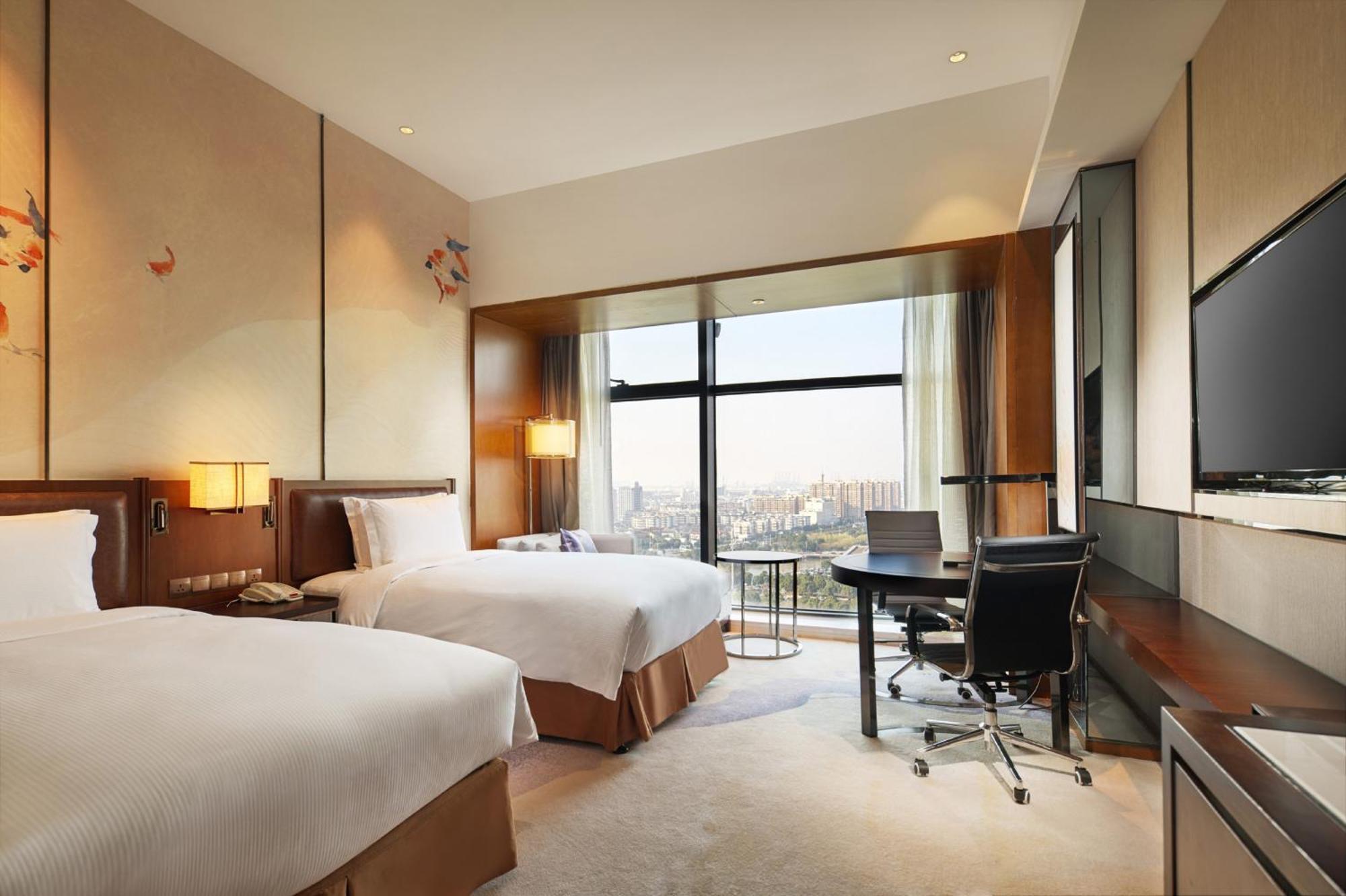 Doubletree By Hilton Ningbo Beilun Hotel Exterior photo