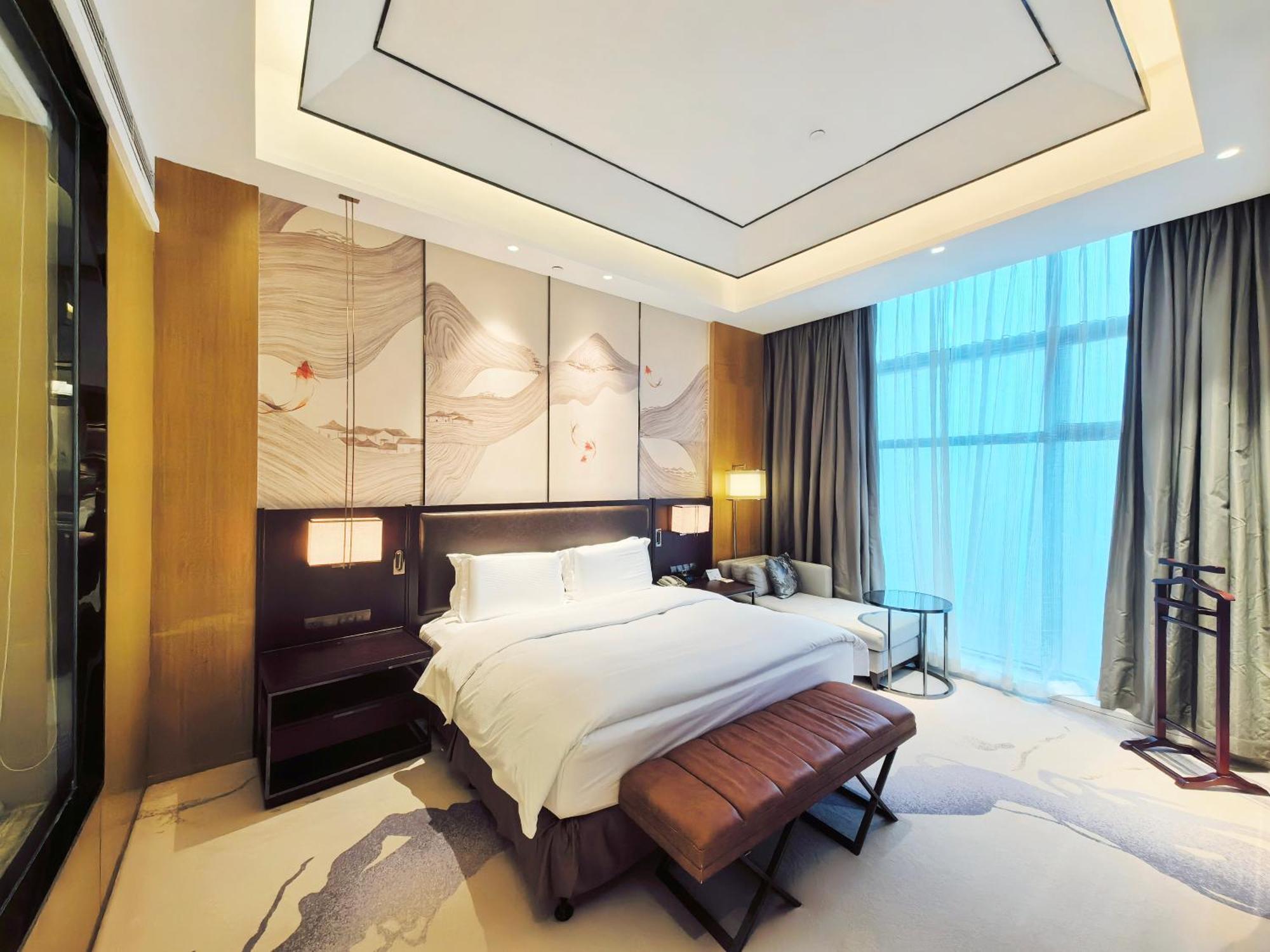 Doubletree By Hilton Ningbo Beilun Hotel Exterior photo