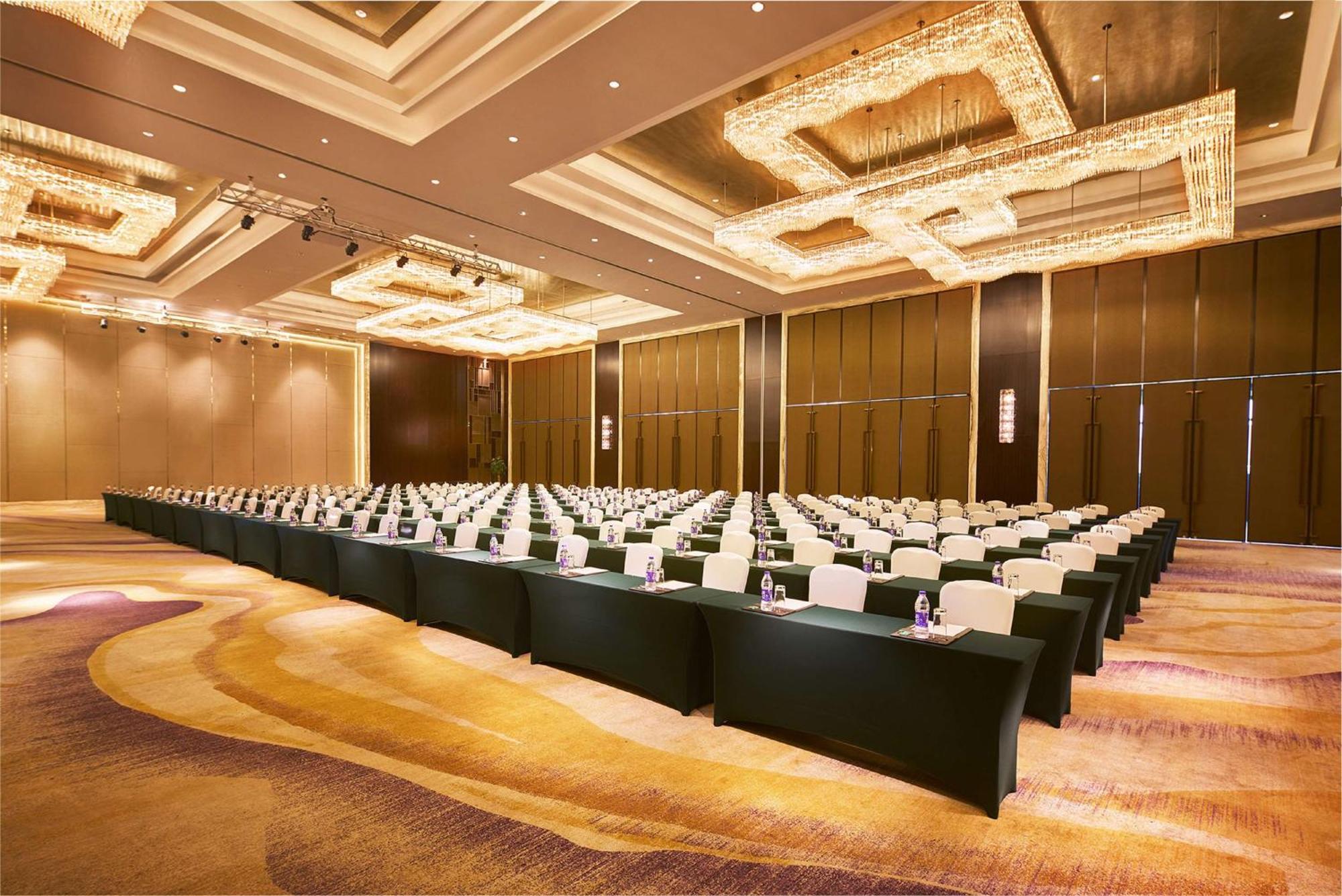 Doubletree By Hilton Ningbo Beilun Hotel Exterior photo