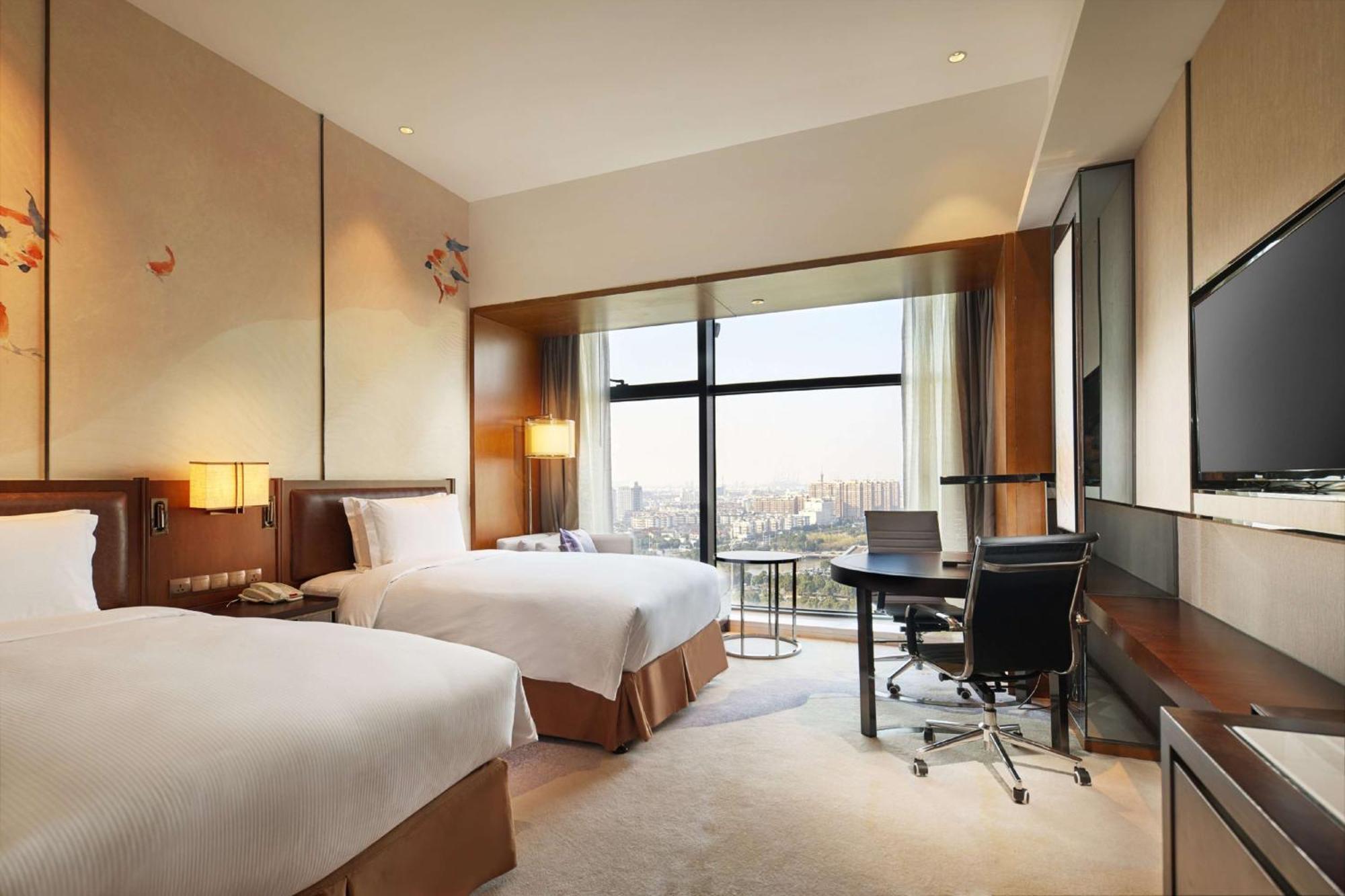Doubletree By Hilton Ningbo Beilun Hotel Exterior photo